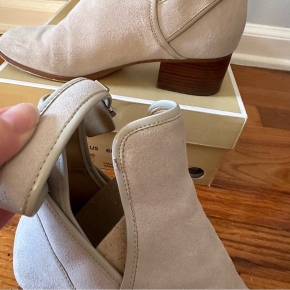 Michael Kors Boots - Picture 4 of 11